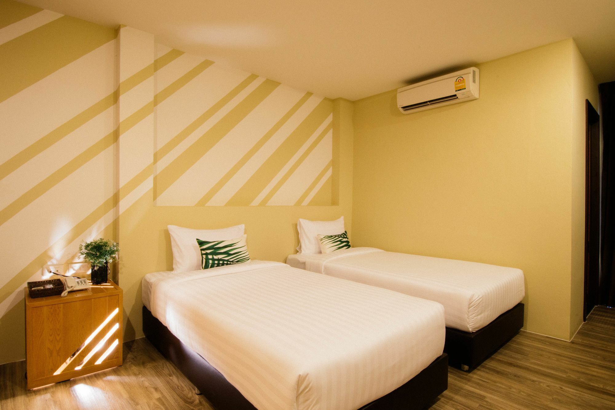 The Pat Hotel Csomtien-part Kültér fotó