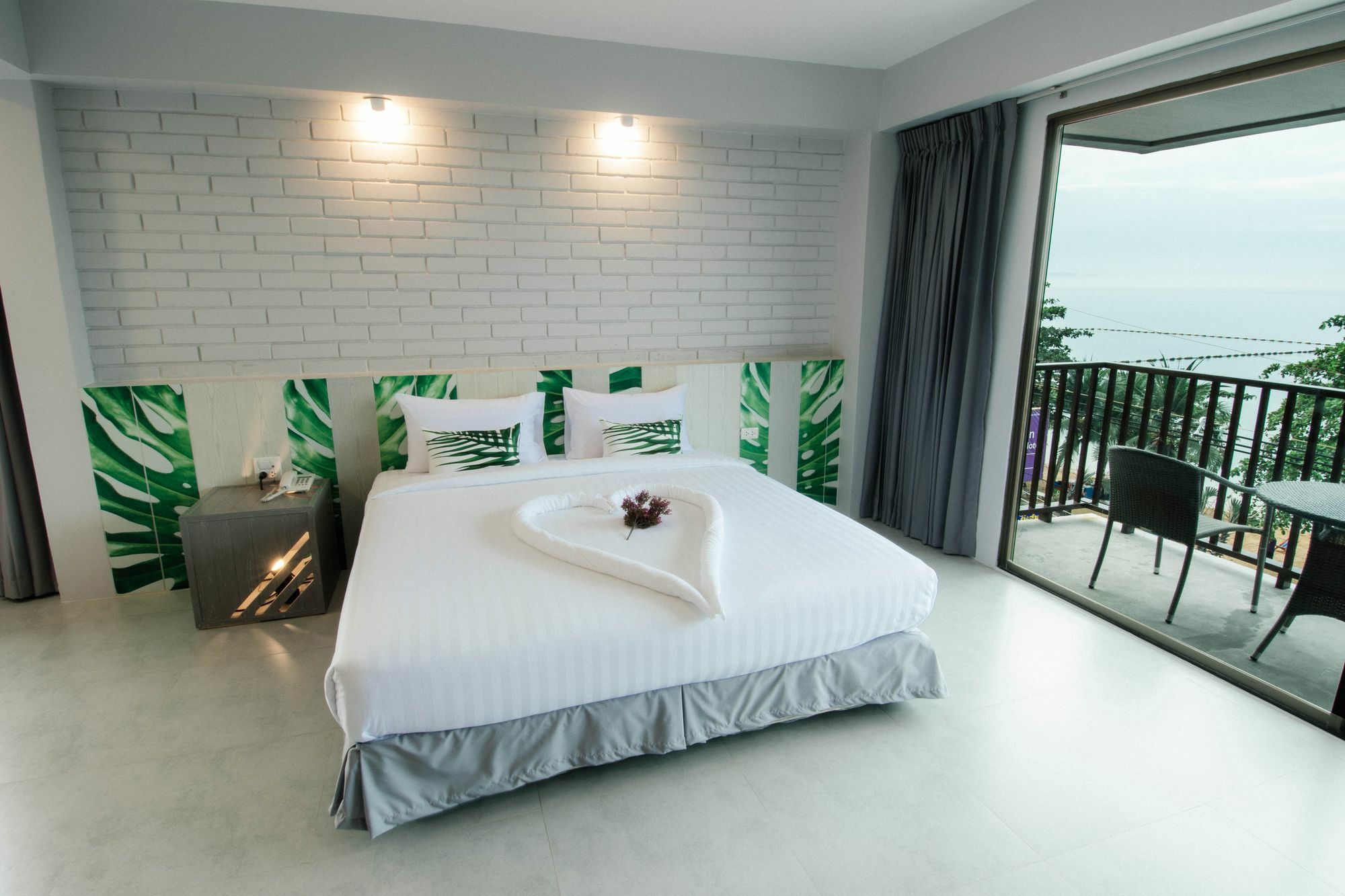 The Pat Hotel Csomtien-part Kültér fotó
